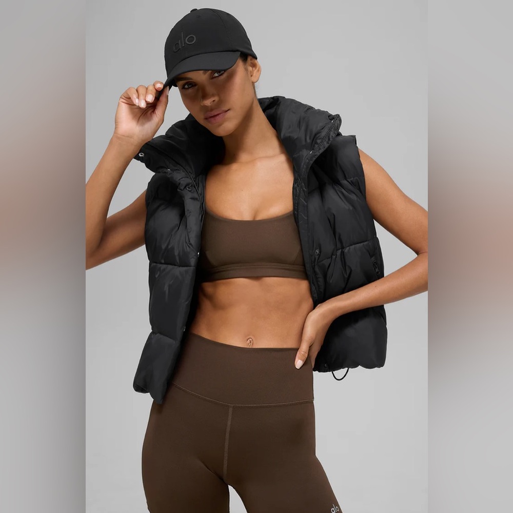 ALO Yoga. Women’s Gold Rush Puffer Vest in Black
